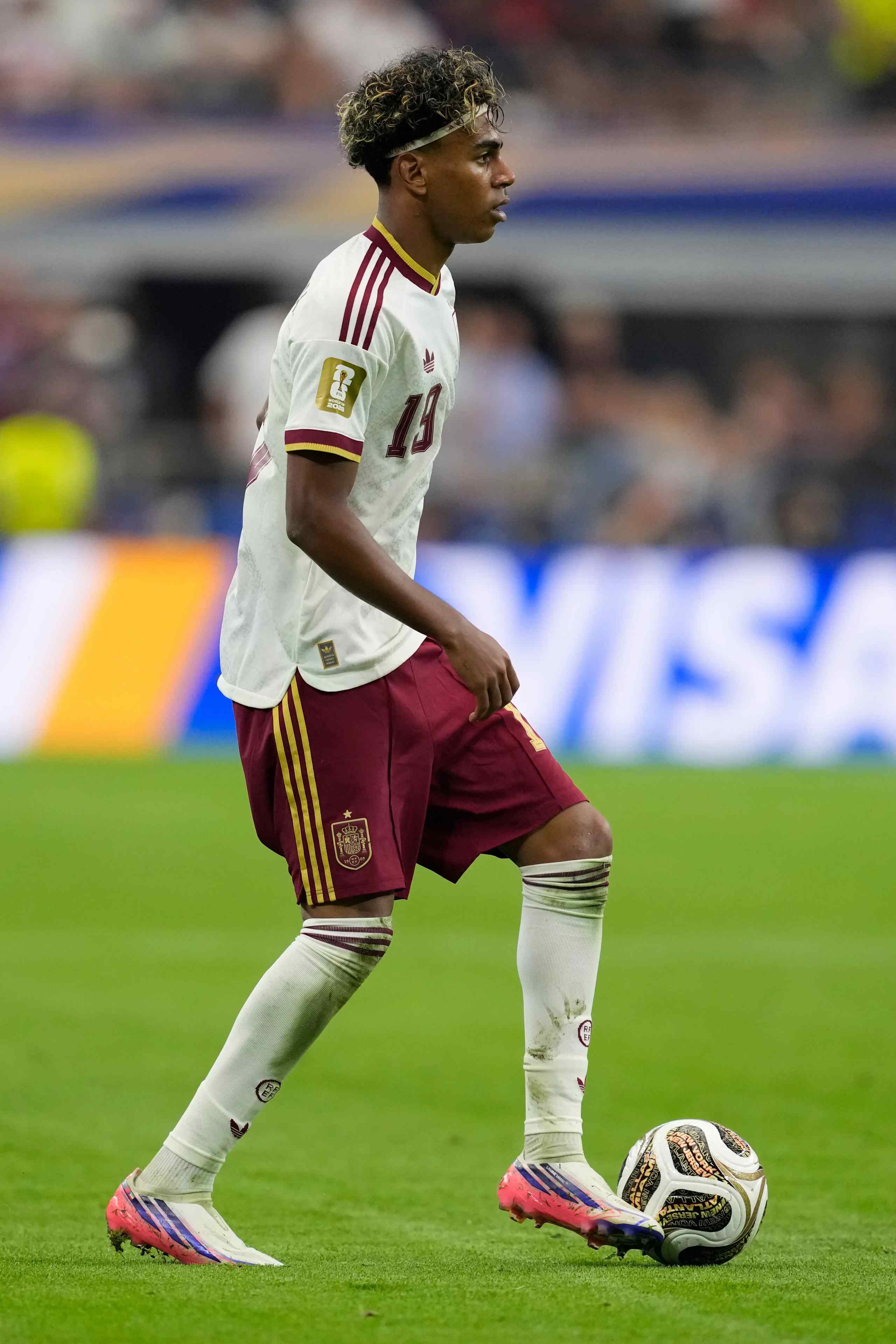 Lamine Yamal playing for Spain.